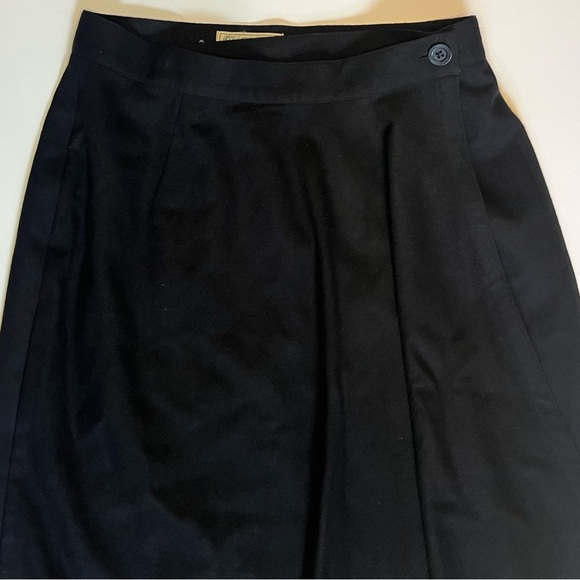 Vintage 1980’s Gucci Wool Wrap Midi Skirt - Picture 3 of 14